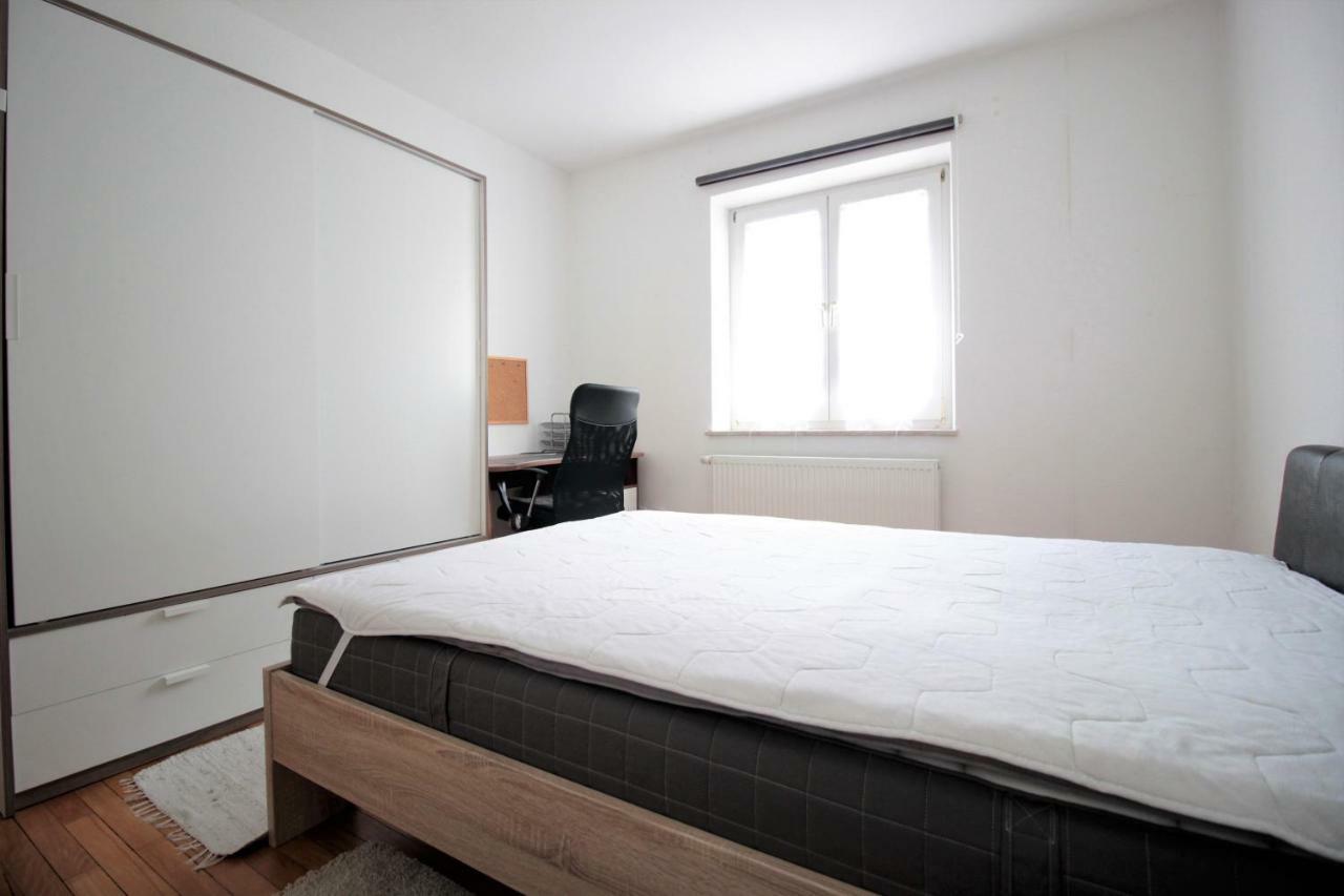 Charming 3-Bedroom Apartment With Parking Lot Wurzburg Exterior photo