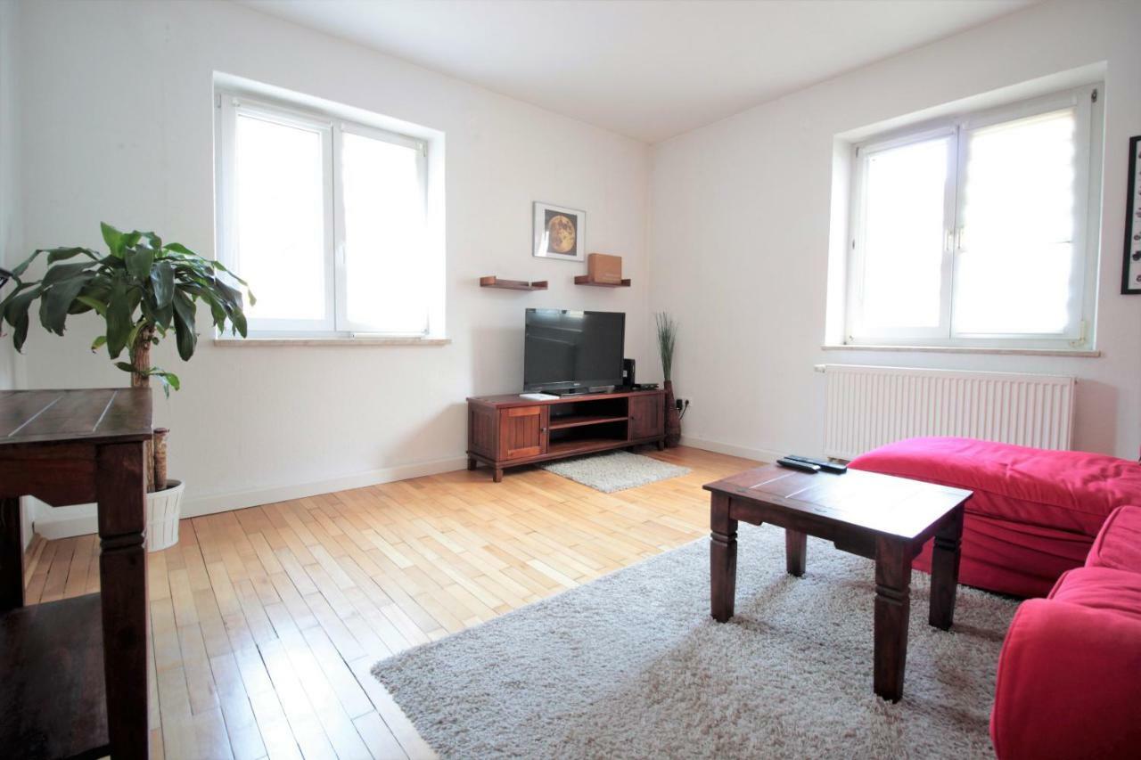 Charming 3-Bedroom Apartment With Parking Lot Wurzburg Exterior photo