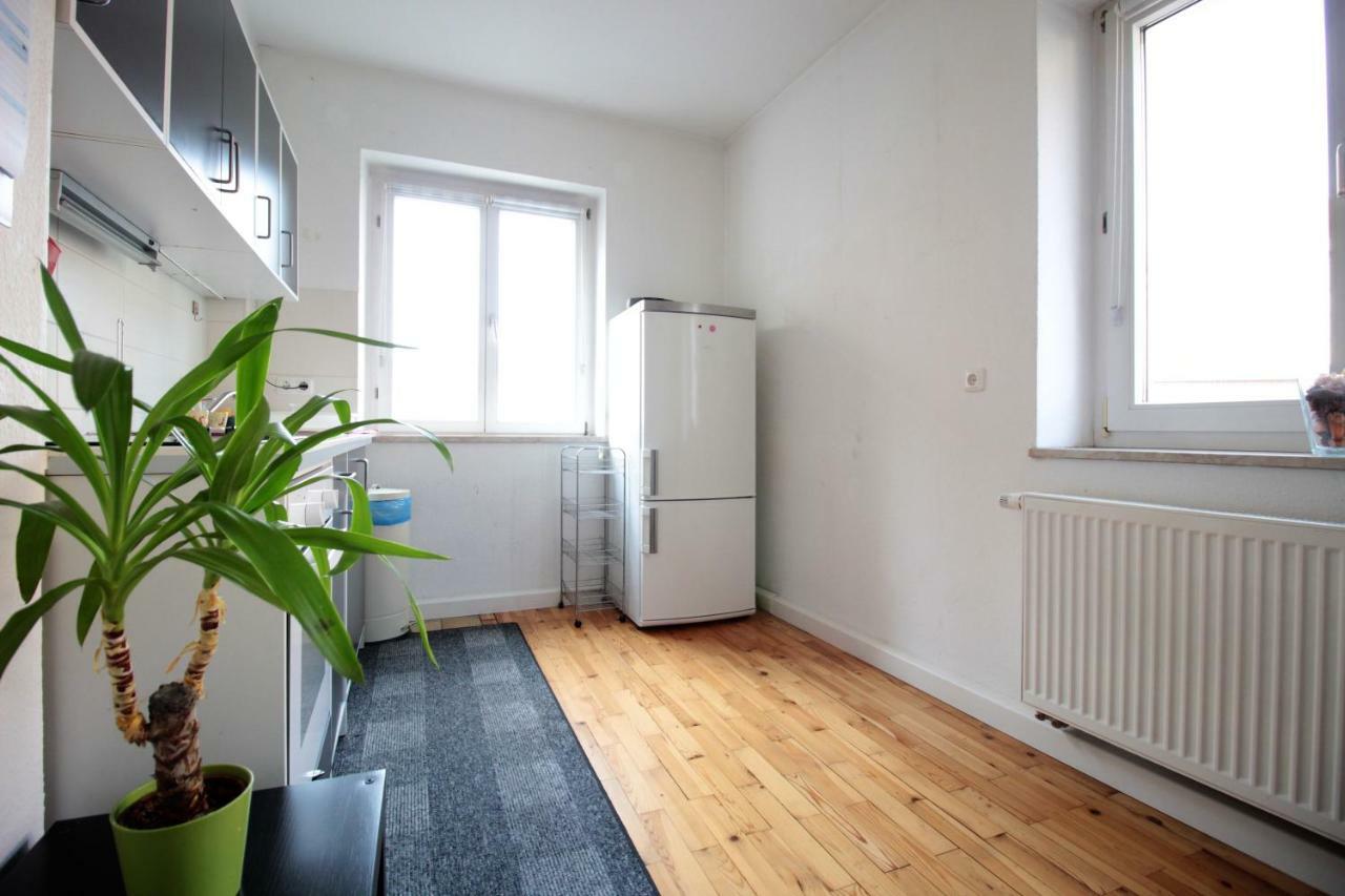 Charming 3-Bedroom Apartment With Parking Lot Wurzburg Exterior photo