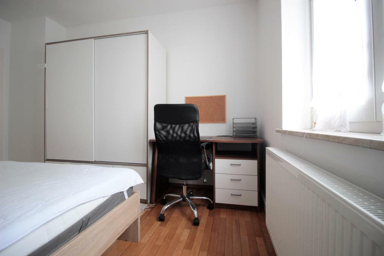 Charming 3-Bedroom Apartment With Parking Lot Wurzburg Exterior photo